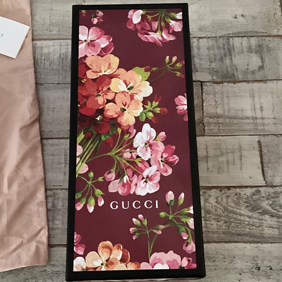 Gucci GG Supreme Blooms Slide Sandal - Picture 11 of 11